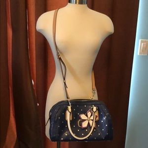 🖤SALE 🖤 Guess crossbody or handbag